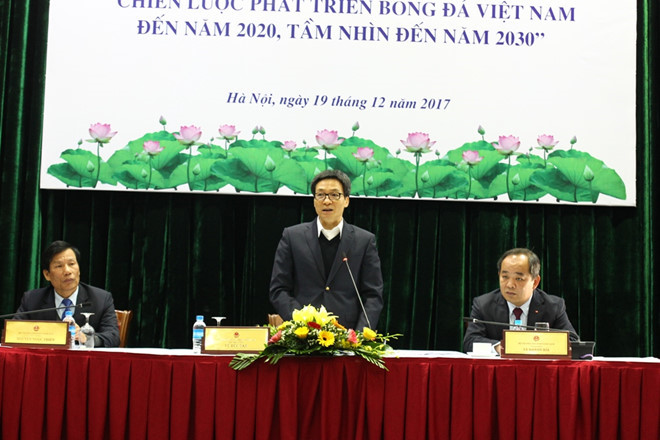 Phó Thủ tướng Vũ Đức Đam, Bộ trưởng Bộ VHTTDL Nguyễn Ngọc Thiện và Thứ trưởng Lê Khánh Hải chủ trì Hội nghị