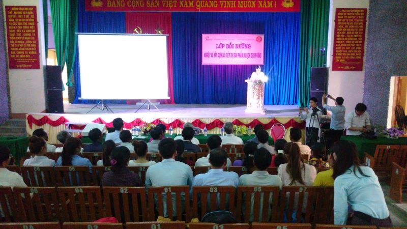 Toàn cảnh lớp tập huấn du lịch công đồng huyện Lăk – Đắk Lắk