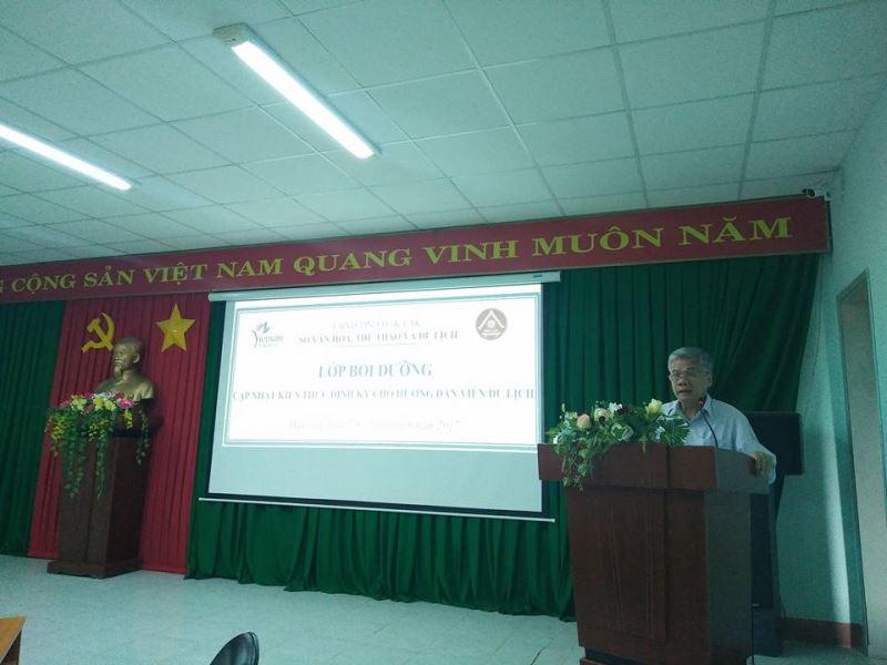 Phó Giám đốc Sở VHTT&DL Phạm Tâm Thanh phát biểu tại lớp tập huấn