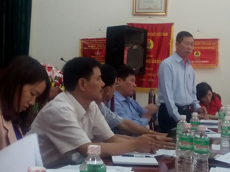 Chủ tịch CĐVC tỉnh Lê Minh phát biểu chỉ đạo