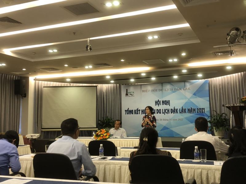 Đc Nguyễn Thụy Phương Hiếu, PGĐ Sở VHTTDL phát biểu chỉ đạo Hội nghị 
