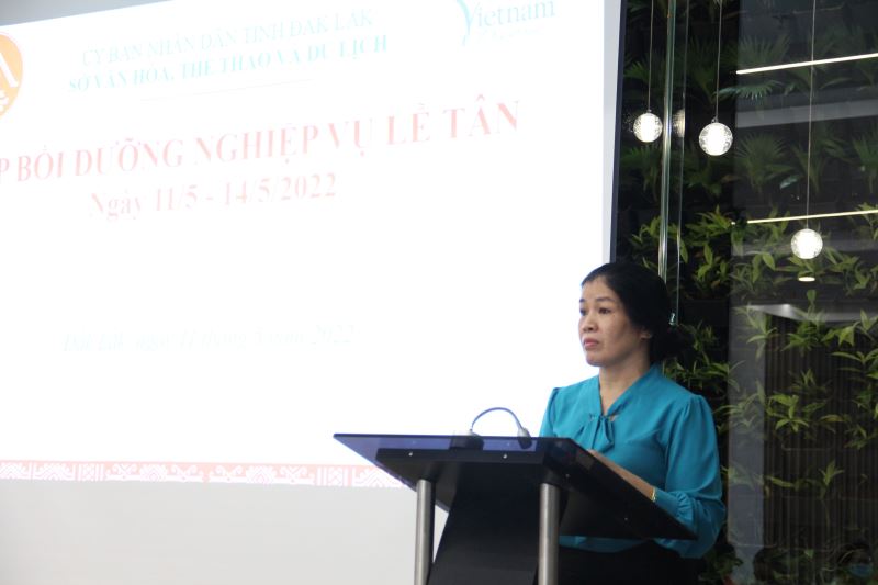 Bà Nguyễn Thụy Phương Hiếu - Phó Giám đốc Sở VHTTDL phát biểu khai mạc