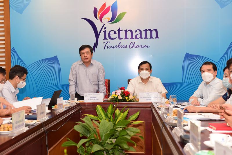 Thứ trưởng Bộ Văn hóa, Thể thao và Du lịch Đoàn Văn Việt phát biểu chỉ đạo tại Hội nghị (ảnh: TITC)