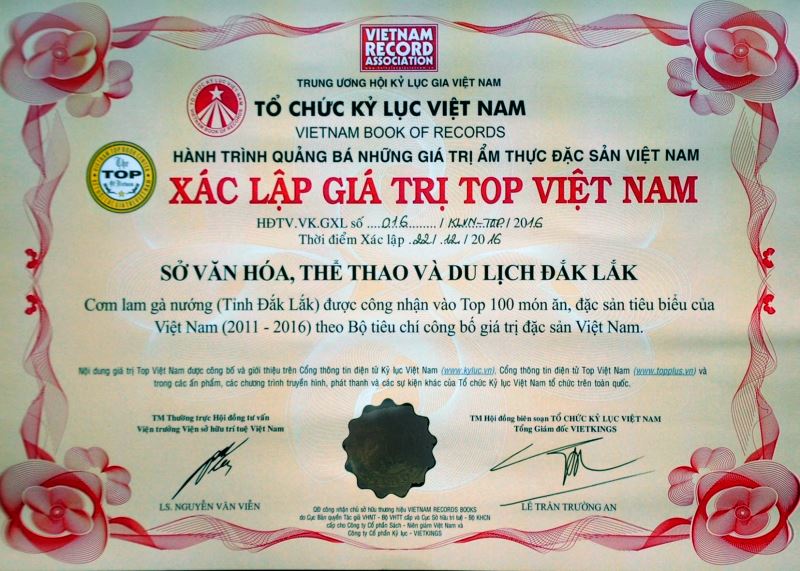 Bằng chứng nhận Món Cơm lam Gà nước  lọt vào Top 100 món ăn đặc sản tiêu biểu của Việt Nam (2011 – 2016)