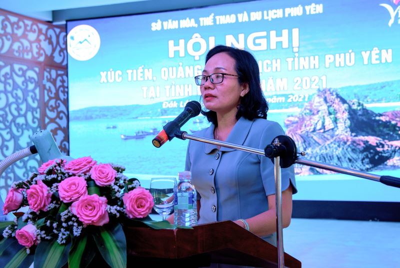 Quyền Giám đốc Sở VHTTDL Phú Yên Nguyễn Thị Hồng Thái giới thiệu tiềm năng du lịch của địa phương
