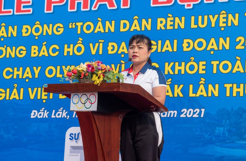 Phó Chủ tịch UBND tỉnh H’Yim Kdoh phát động Cuộc vận động.