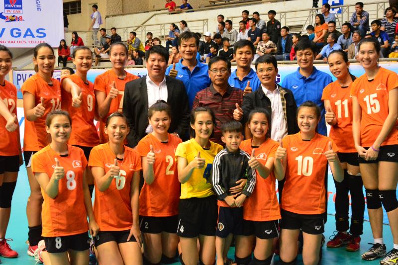Các cô gái Câu lạc bộ bóng chuyền nữ Đắk Lắk quyết tâm ở lại giải đấu đỉnh cao của làng bóng chuyền Việt Nam.