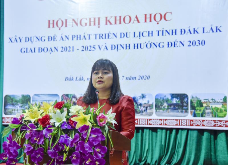 Phó Chủ tịch UBND tỉnh H’Yim Kđoh phát biểu khai mạc