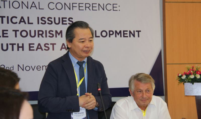 GS.TS Phạm Quang Minh – Hiệu trưởng Trường ĐH Khoa học xã hội và nhân văn, ĐH Quốc gia Hà Nội – phát biểu tại hội thảo.