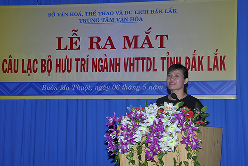 Đồng chí H'Lim Niê, Bí thư Đảng ủy, Giám đốc Sở phát biểu tại buổi lễ