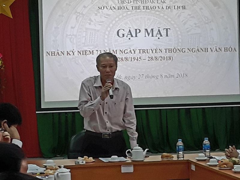 Đồng chí Thái Hồng Hà, Tỉnh ủy viên, Giám đốc Sở Văn hóa, Thể thao và Du lịch phát biểu tại buổi gặp mặt