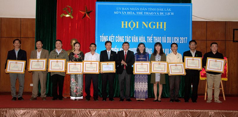 Các tập thể, cá nhân nhận Bằng khen của Bộ trưởng Bộ VHTTDL năm 2017