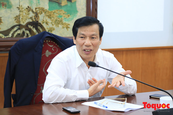 Bộ trưởng Nguyễn Ngọc Thiện phát biểu tại cuộc họp.