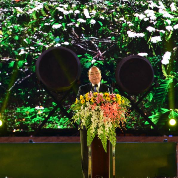 Đồng chí Nguyễn Xuân Phúc, Ủy viên Bộ Chính trị, Thủ tướng Chính phủ phát biểu tại Lễ khai mạc.