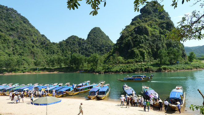Phó Thủ tướng đồng tình với định hướng phát triển của Quảng Bình vào du lịch khám phá, trải nghiệm nhằm tận dụng hệ thống hang động độc đáo, vườn quốc gia Phong Nha-Kẻ Bàng (Ảnh minh họa: phongnhaexplorer)