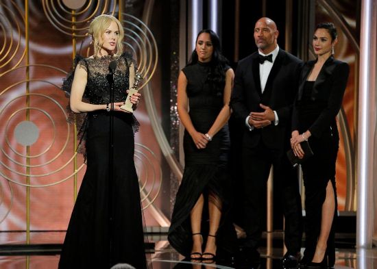 Nicole Kidman nhận giải Quả cầu vàng cho vai diễn trong "Big Little Lies" tại Lễ trao giải. Ảnh: abcnews.go.com