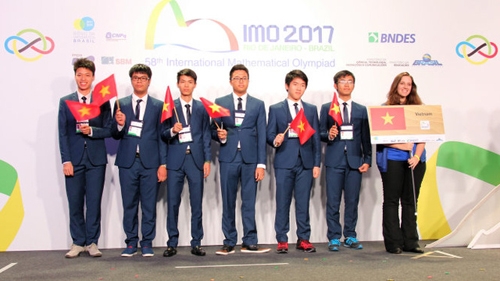 6 thí sinh đội tuyển quốc gia Việt Nam đều giành Huy chương tại kỳ thi Olympic Toán học quốc tế 2017. (Ảnh: Bộ GD&ĐT)