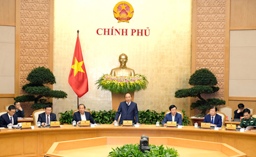 Thủ tướng Nguyễn Xuân Phúc phát biểu tại phiên họp Chính phủ thường kỳ cuối năm 2017. 