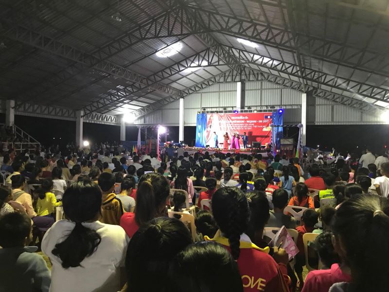 Nhân dân tỉnh Sê Kông (CHDCND Lào) tham dự Lễ kỷ niệm và giao luu văn nghệ