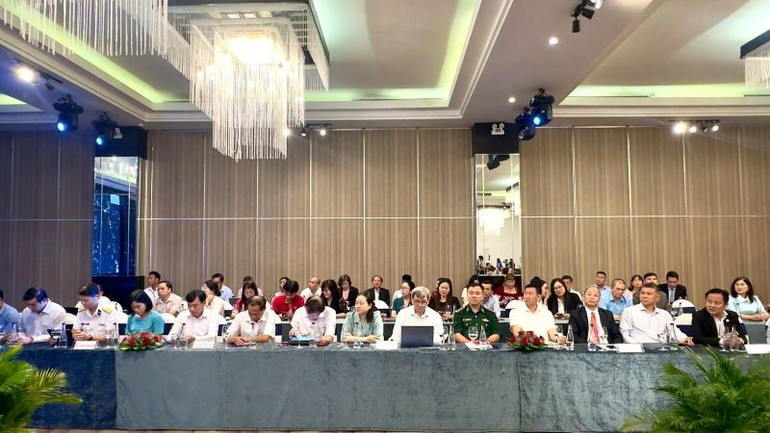 Các đại biểu tham dự hội nghị.
