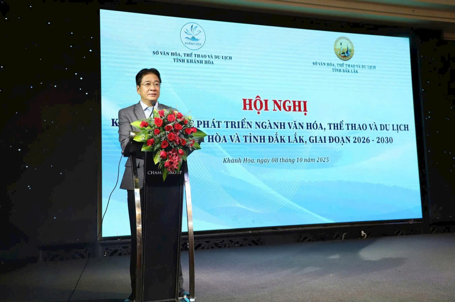 Đồng chí Nguyễn Long Biên - Ủy viên Ban Thường vụ Tỉnh ủy, Phó Chủ tịch Thường trực UBND tỉnh Khánh Hòa phát biểu tại Hội nghị