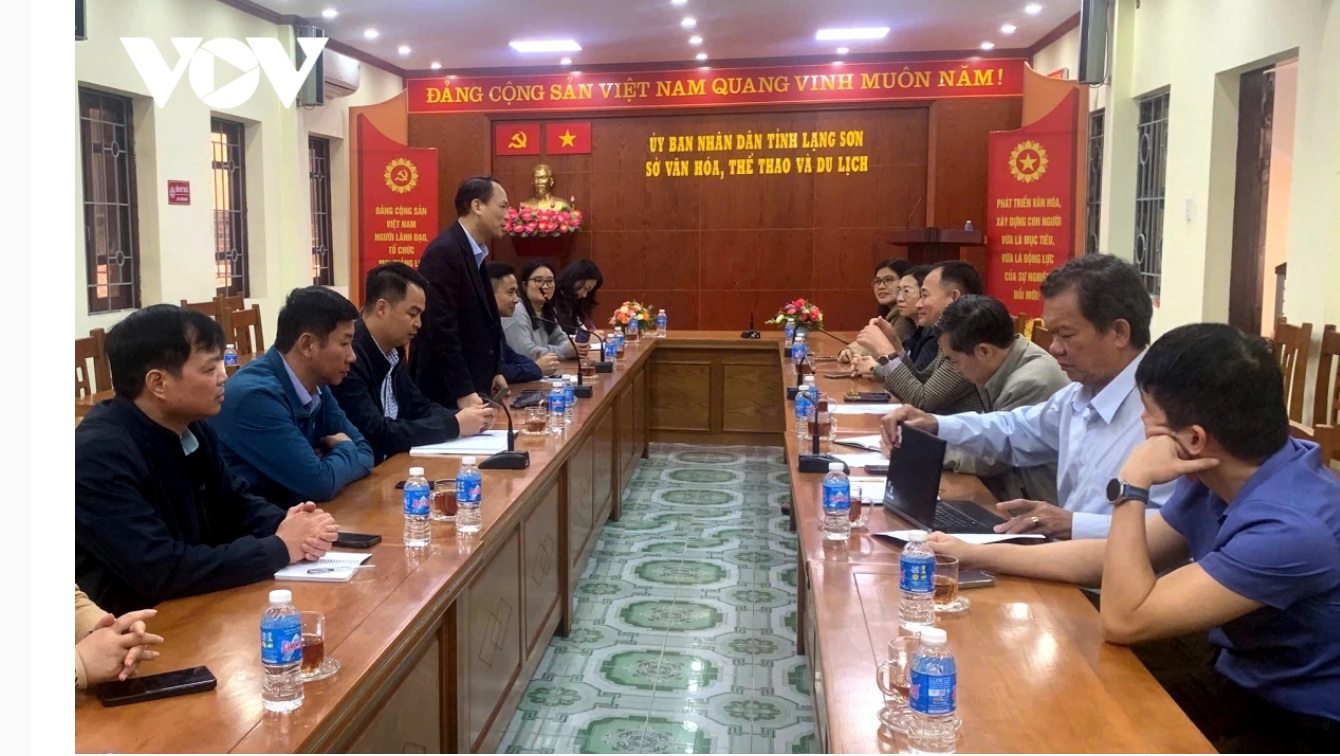 Đoàn công tác Sở Văn hóa, Thể thao và Du lịch tỉnh Đắk Lắk và Sở Văn hóa, Thể thao và Du lịch tỉnh Lạng Sơn trao đổi kinh nghiệm làm du lịch (Ảnh: Thiên Trang - Sở VHTT&DL tỉnh Đắk Lắk)