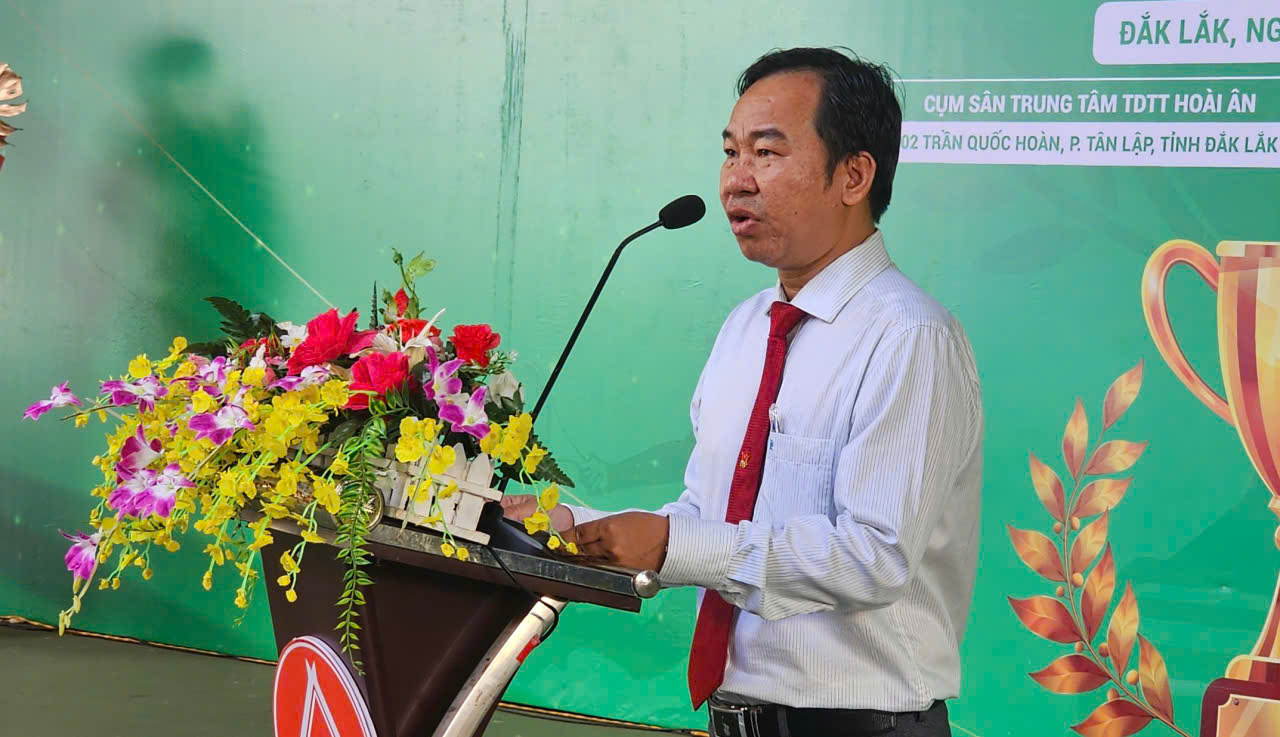 Ông Lê Hoàng Phú – Phó Giám đốc Sở Văn hóa, Thể thao và Du lịch phát biểu khai mạc