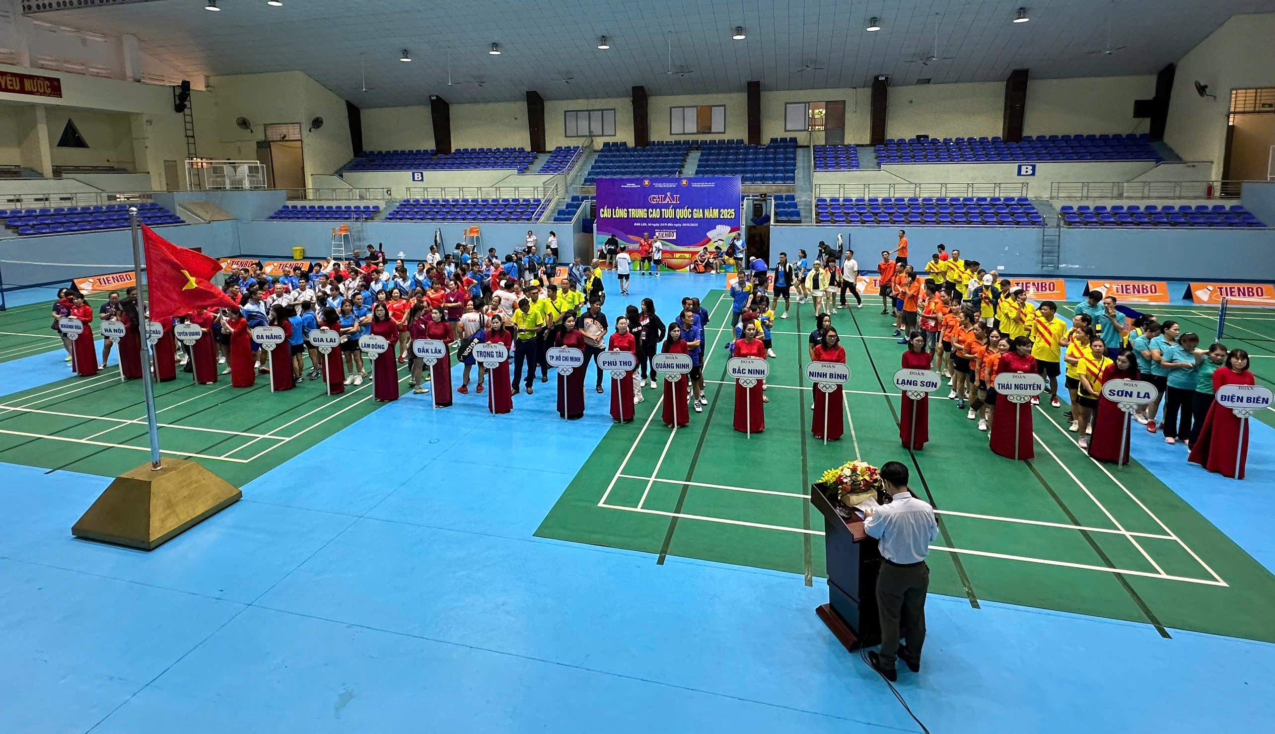 Quang cảnh Lễ Khai mạc