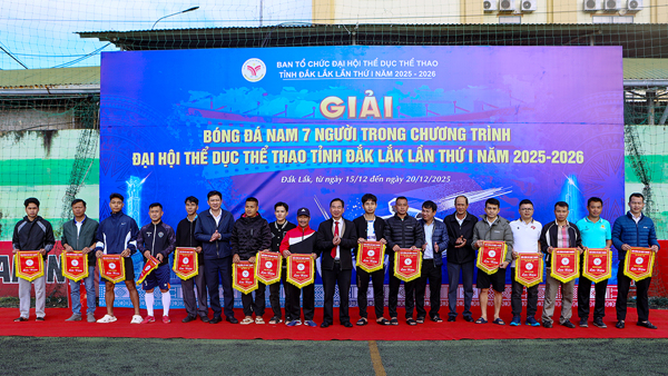 Đại hội Thể dục thể thao tỉnh Đắk Lắk lần thứ I: 16 đội bóng tranh tài ở môn bóng đá nam 7 người