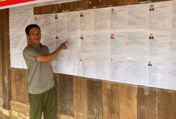 Kiểm tra công tác chuẩn bị bầu cử tại hai khu vực địa hình khó khăn