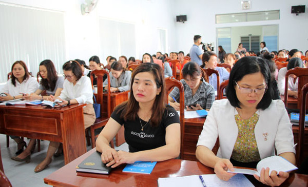 Giúp ứng cử viên nữ thêm tự tin, bản lĩnh tham gia vận động bầu cử